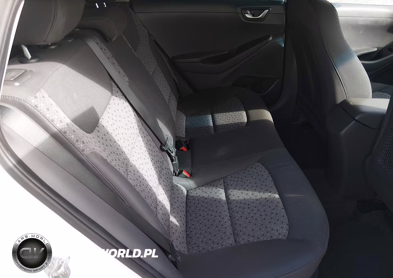 2017 Hyundai Ioniq Hybrid Blue VIN:KMHC65LC9HU026725 - 8