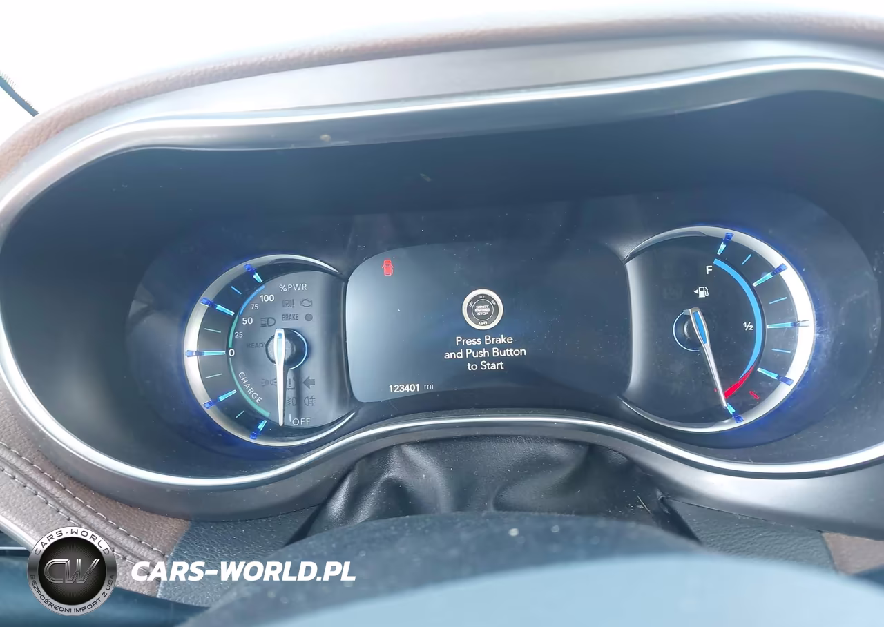 2019 Chrysler Pacifica Hybrid Limited VIN:2C4RC1N74KR526859 - 7
