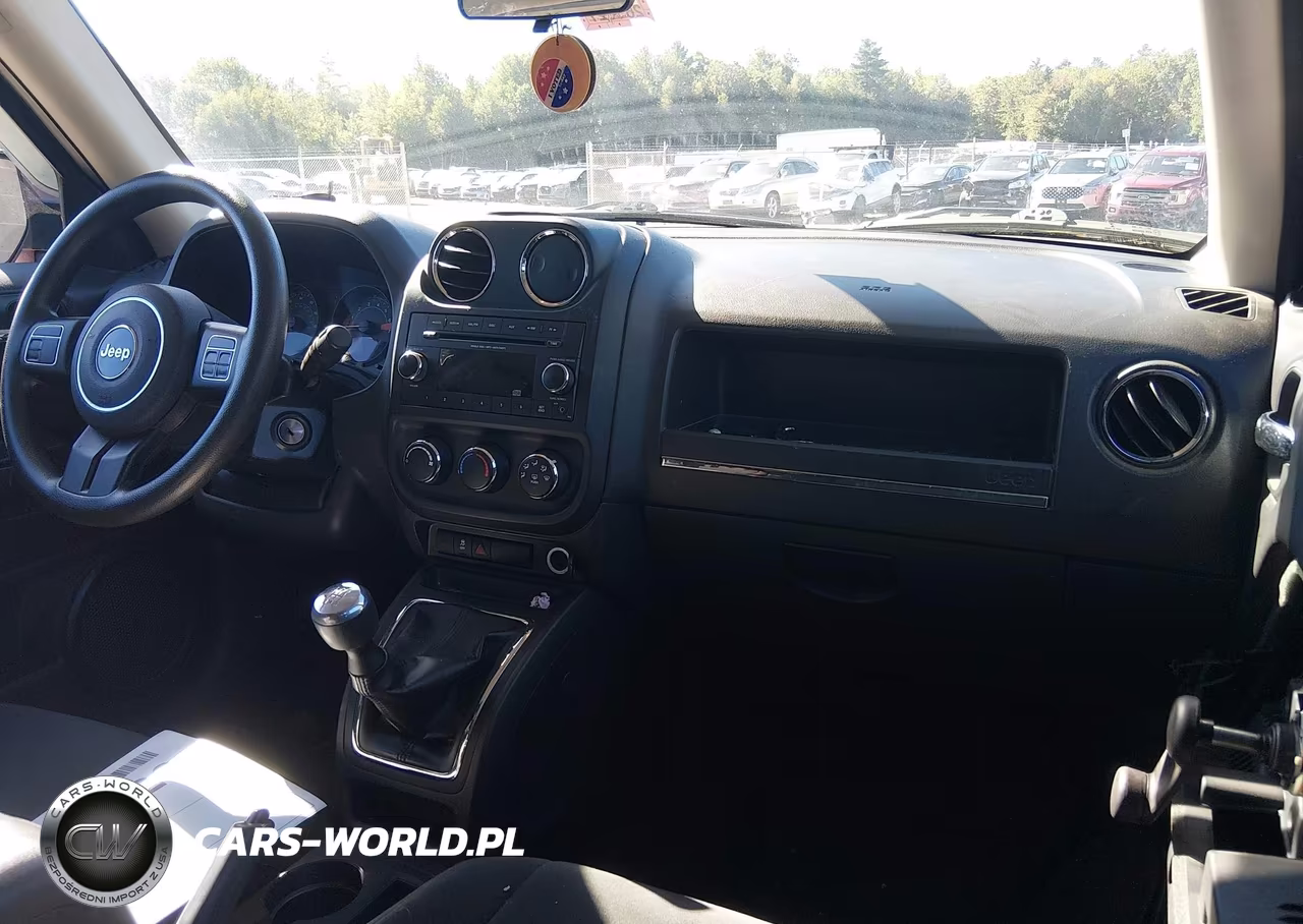 2015 Jeep Patriot Sport VIN:1C4NJRBBXFD155131 - 5