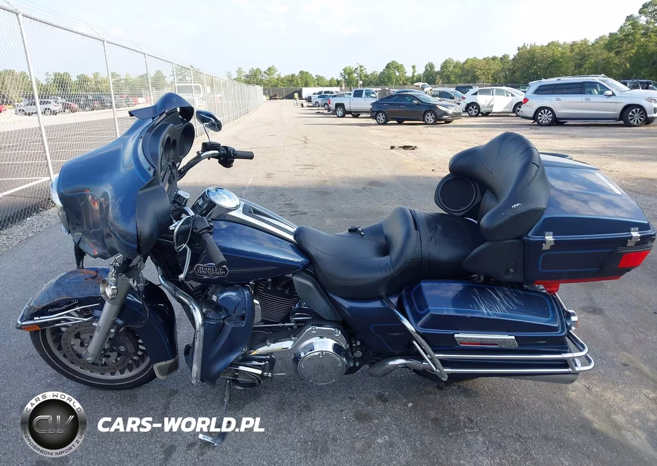 2009 Harley-Davidson Flhtcu VIN:1HD1FC4129Y621518 - 13