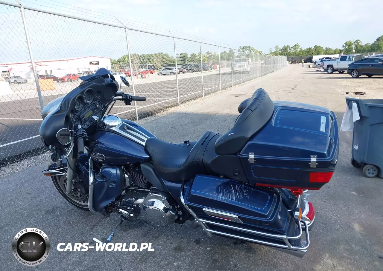 2009 Harley-Davidson Flhtcu VIN:1HD1FC4129Y621518 - 3