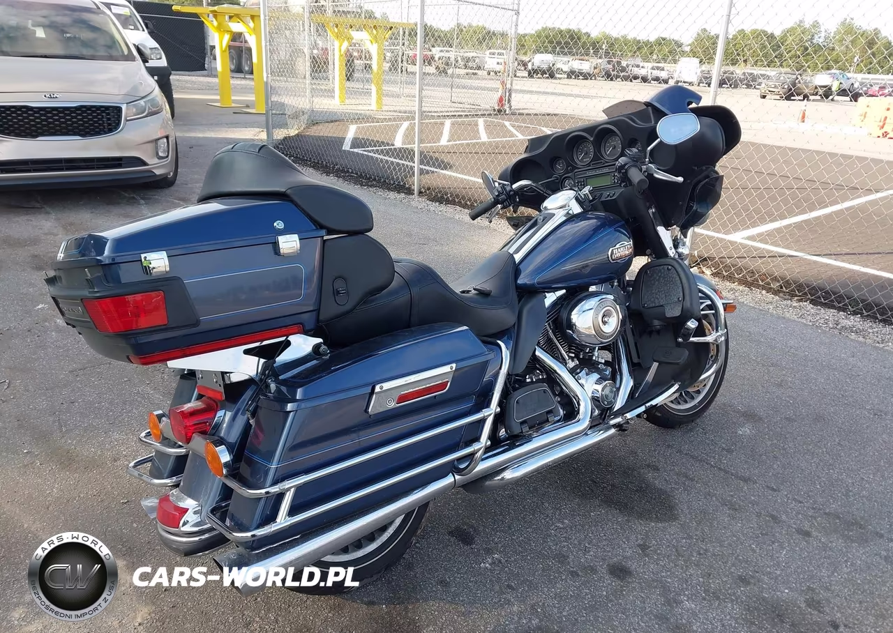 2009 Harley-Davidson Flhtcu VIN:1HD1FC4129Y621518 - 4