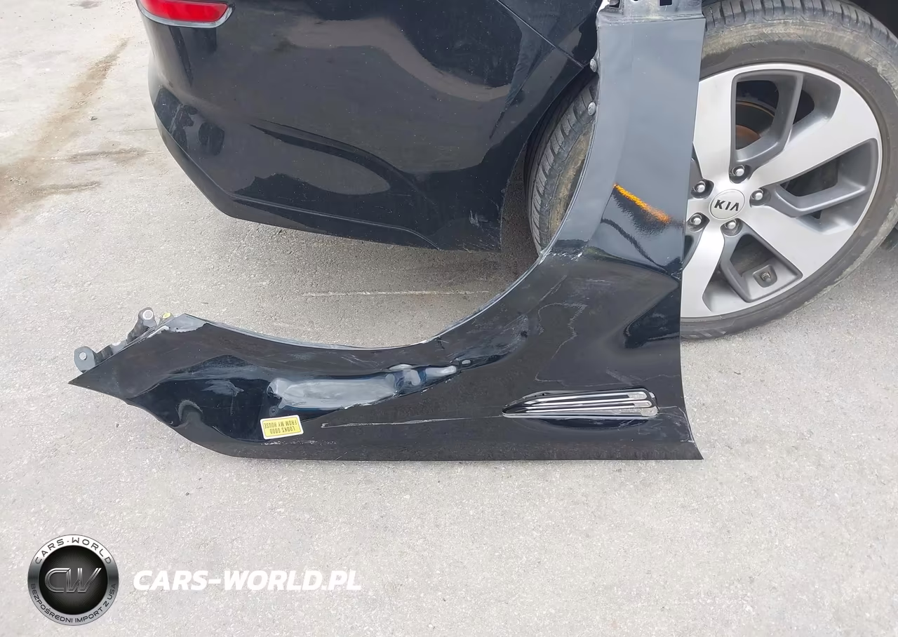 2019 Kia Optima S VIN:5XXGT4L39KG348805 - 11