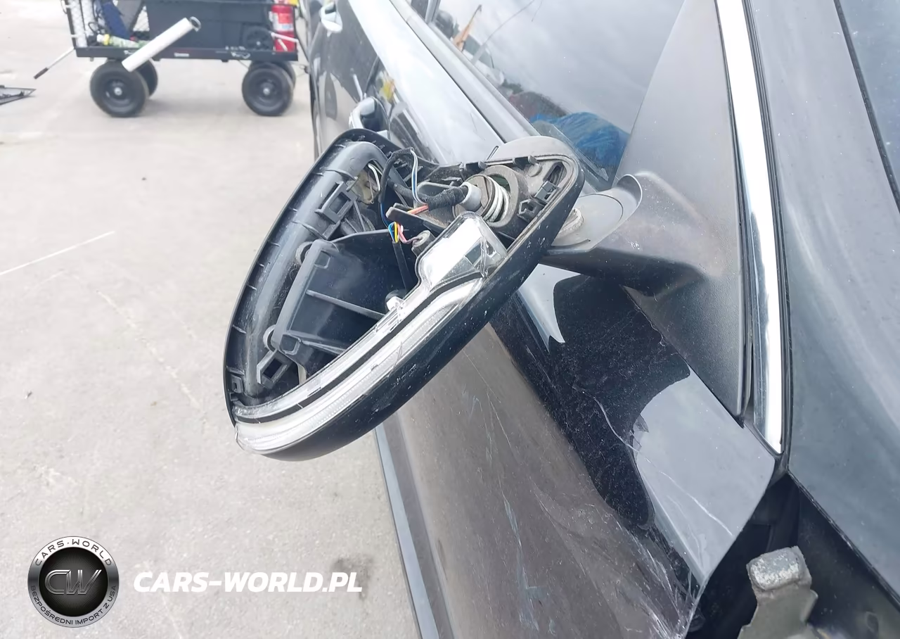 2019 Kia Optima S VIN:5XXGT4L39KG348805 - 17