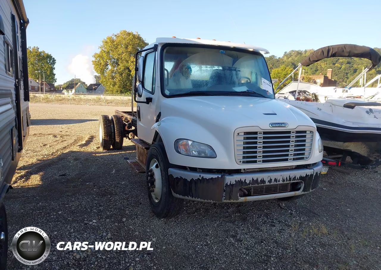 2019 Freightliner M2 106