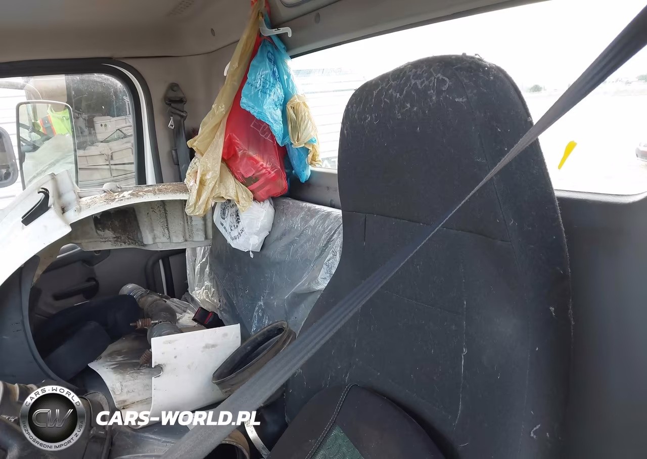 2019 Freightliner M2 106 VIN:1FVACWFC3KHKK4632 - 6