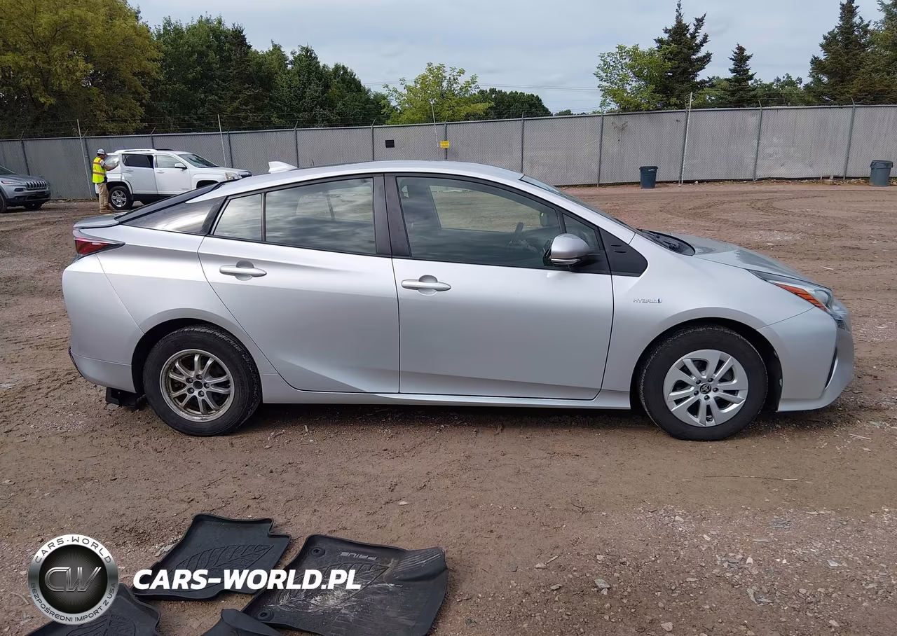 2016 Toyota Prius Two VIN:JTDKBRFU6G3523243 - 13