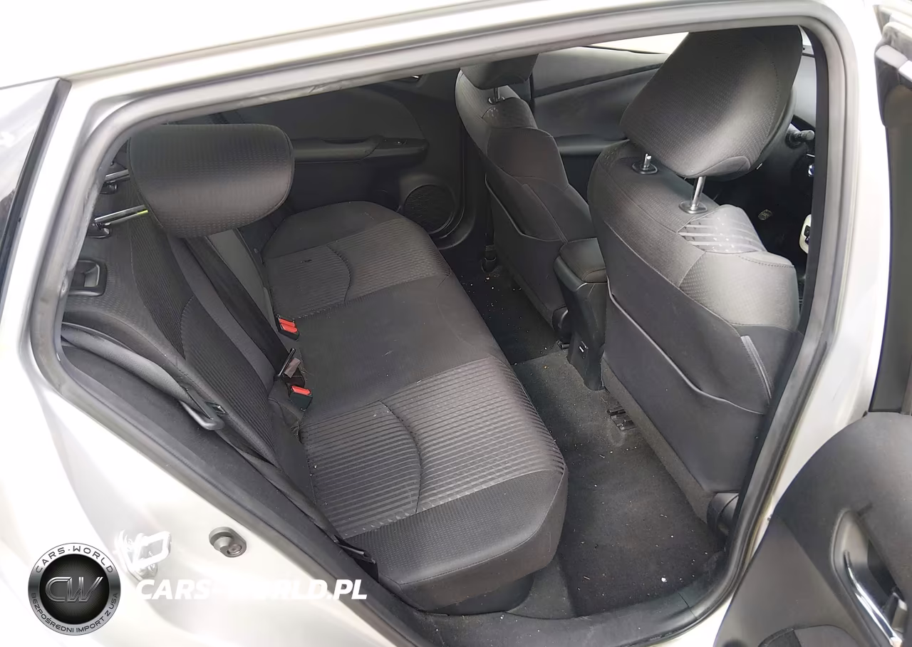 2016 Toyota Prius Two VIN:JTDKBRFU6G3523243 - 8