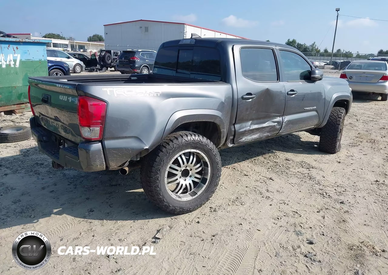 2018 Toyota Tacoma Dbl Cab-Sr-Trdspt-Or-Pro VIN:3TMCZ5AN7JM145139 - 4