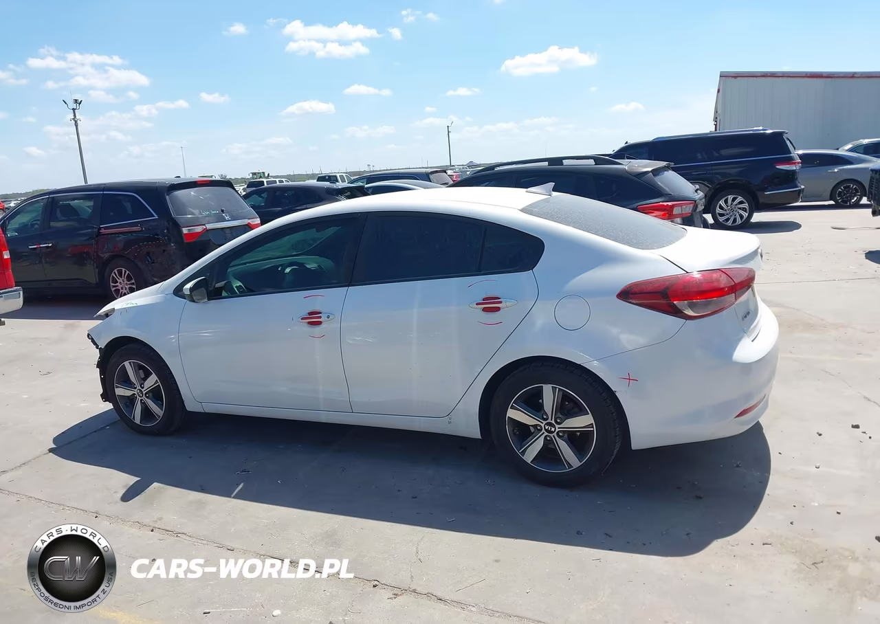 2018 Kia Forte Lx VIN:3KPFL4A73JE241712 - 15