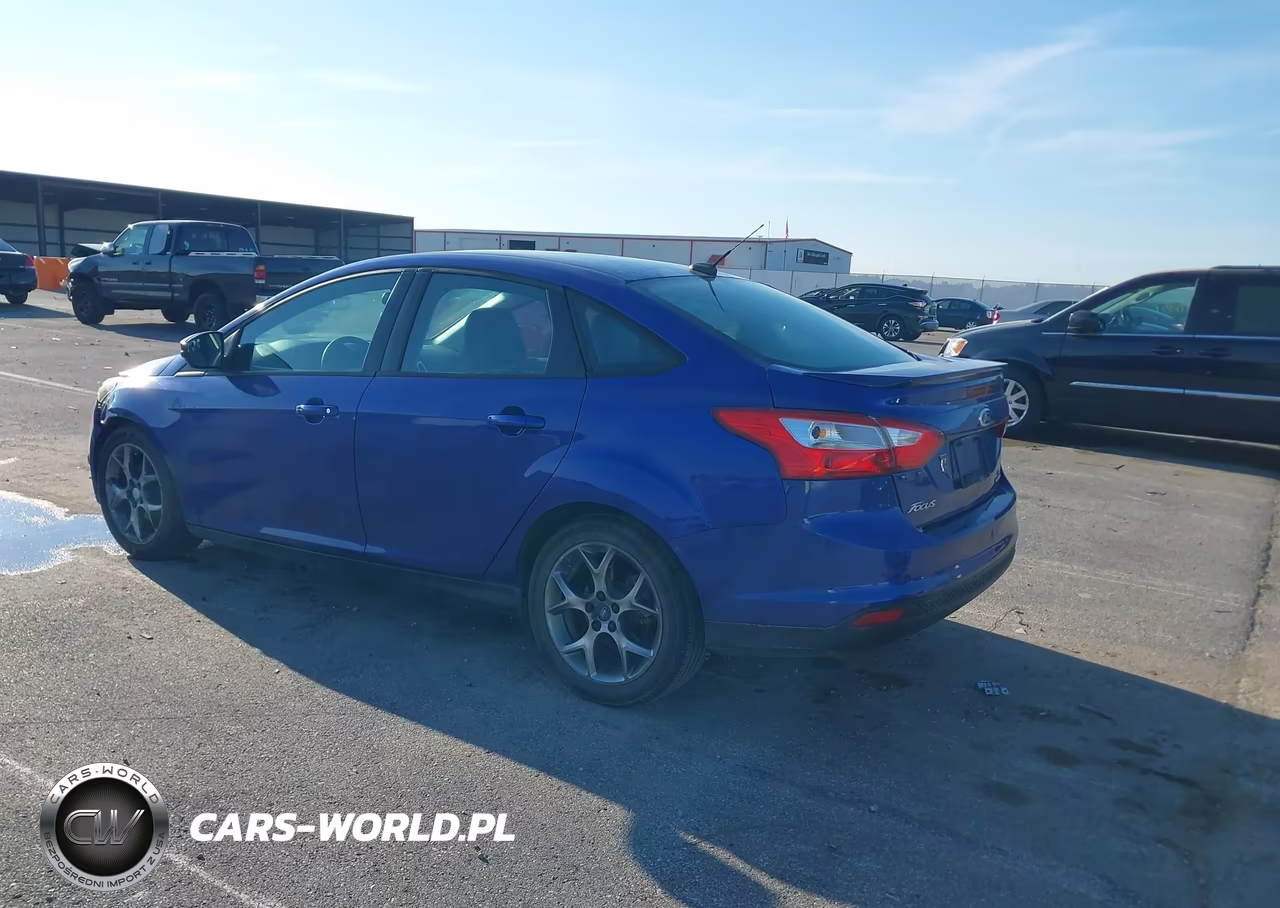 2013 Ford Focus Se VIN:1FADP3F25DL137324 - 3