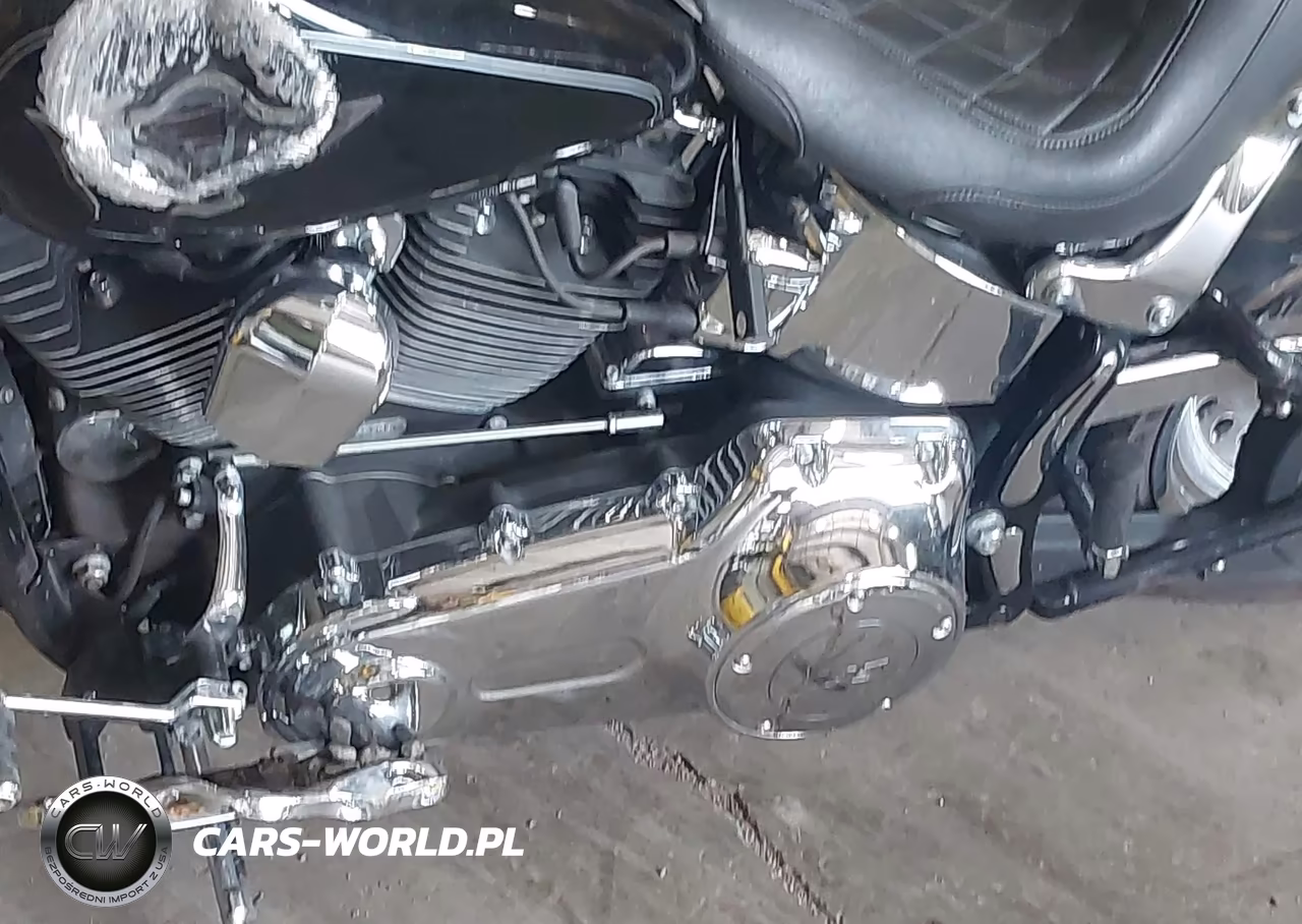 2015 Harley-Davidson Flstf Fatboy VIN:1HD1BXV17FC013715 - 9