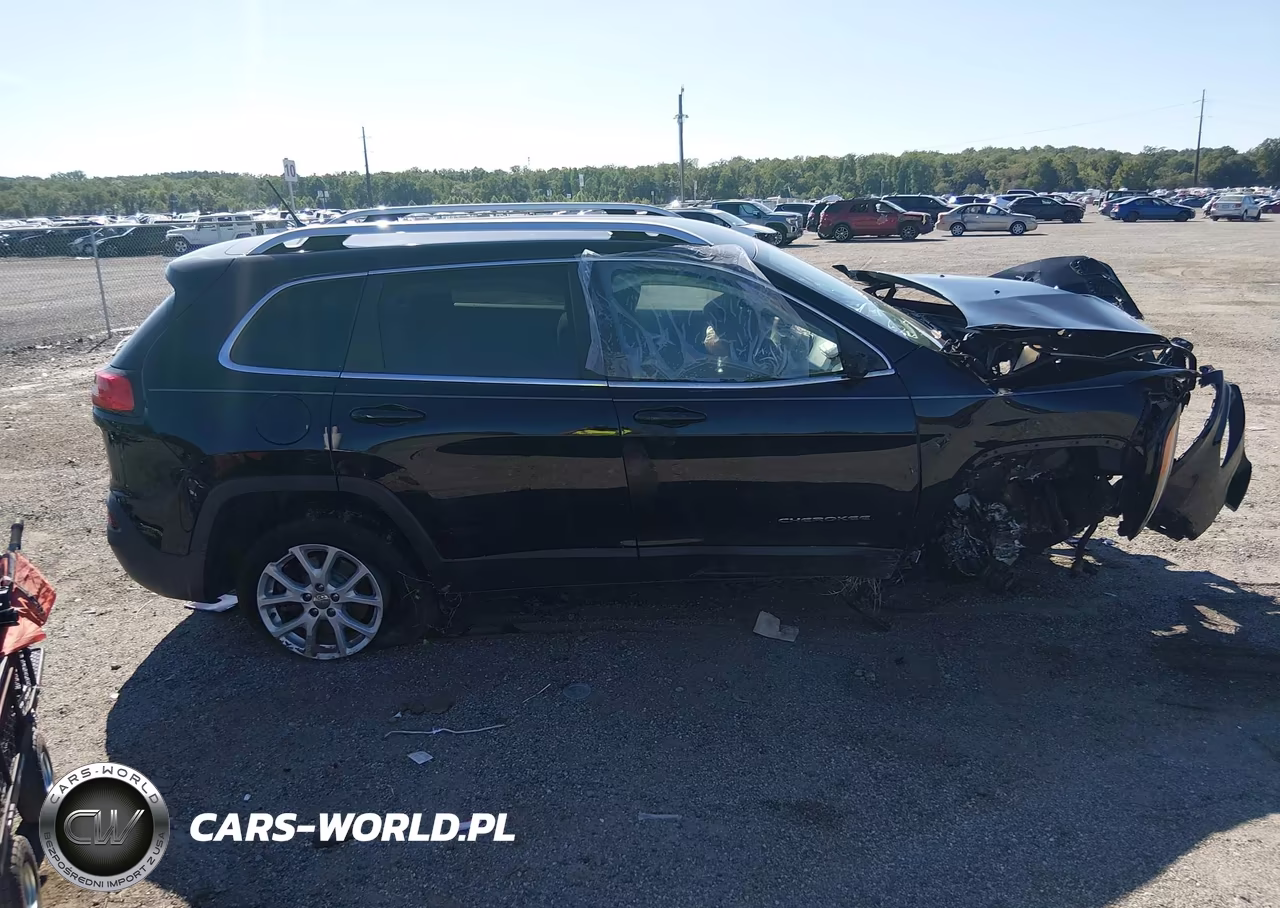2017 Jeep Cherokee Latitude 4X4 VIN:1C4PJMCB9HW660448 - 13