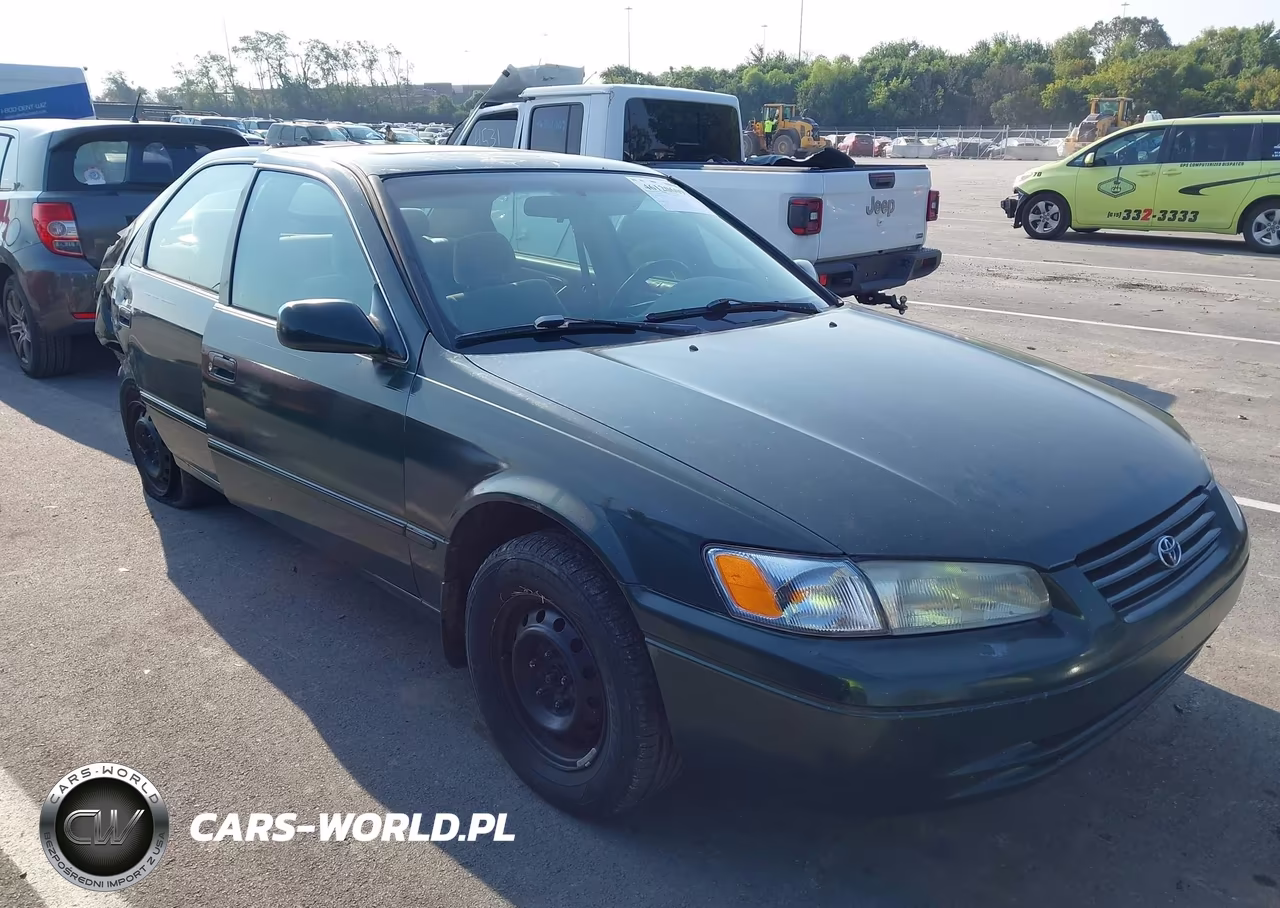 1999 Toyota Camry Le – zdjęcie 1 z 16