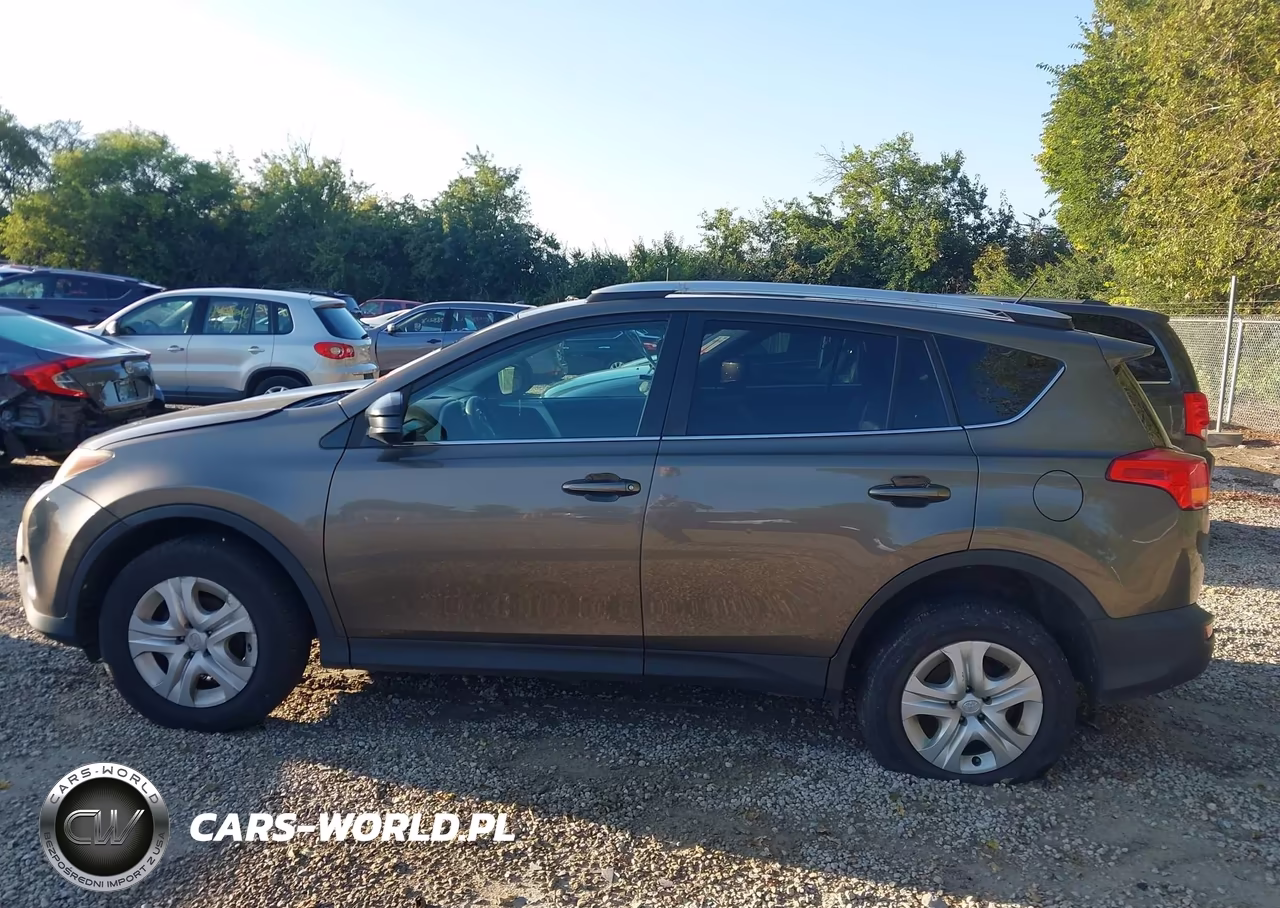 2015 Toyota Rav4 Le VIN:2T3BFREV7FW313437 - 14