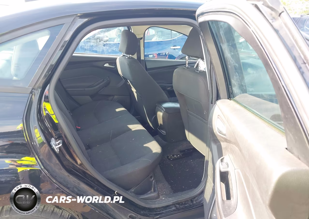 2016 Ford Focus Se VIN:1FADP3F28GL250463 - 8