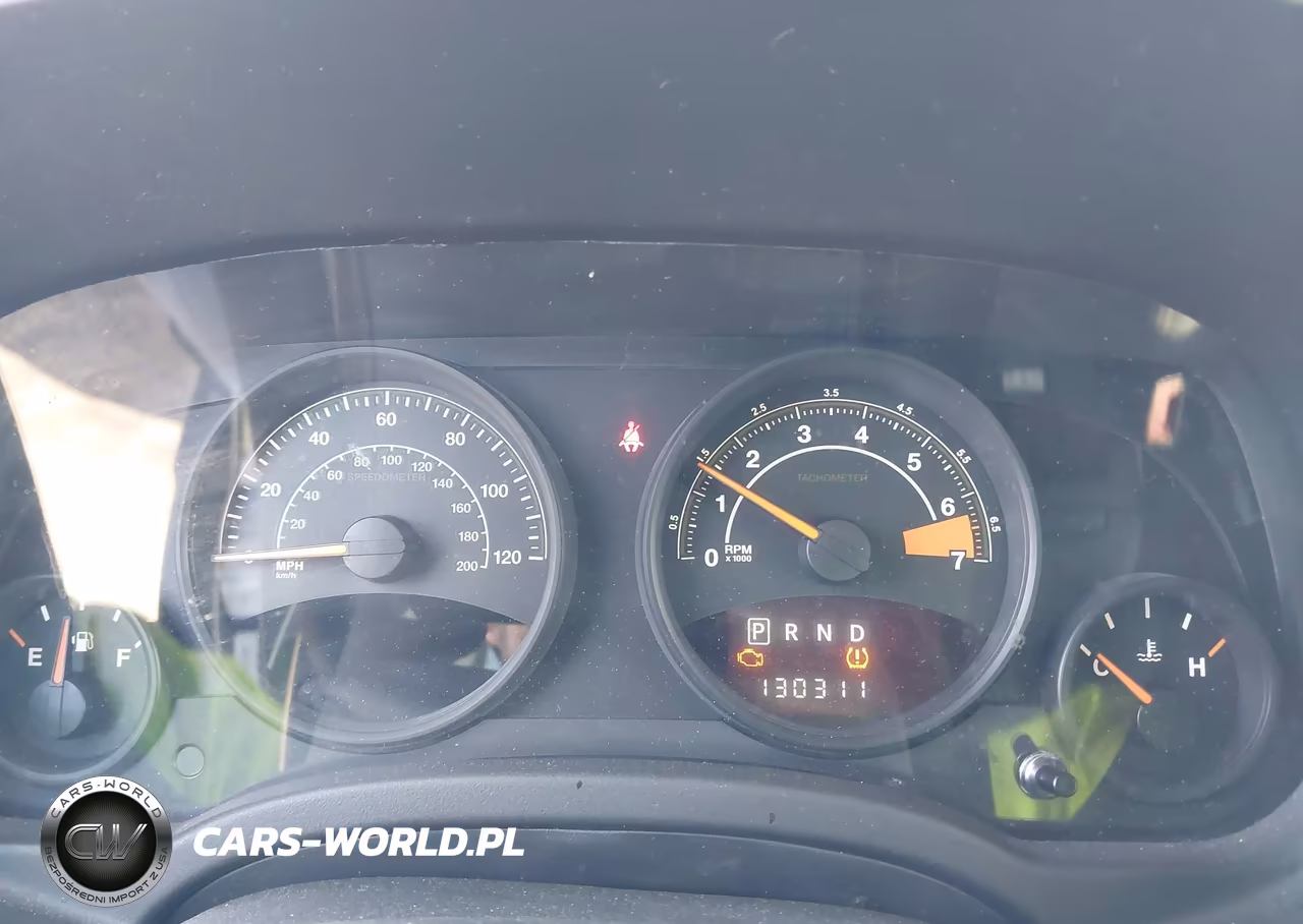 2015 Jeep Patriot Latitude VIN:1C4NJPFA3FD275147 - 7