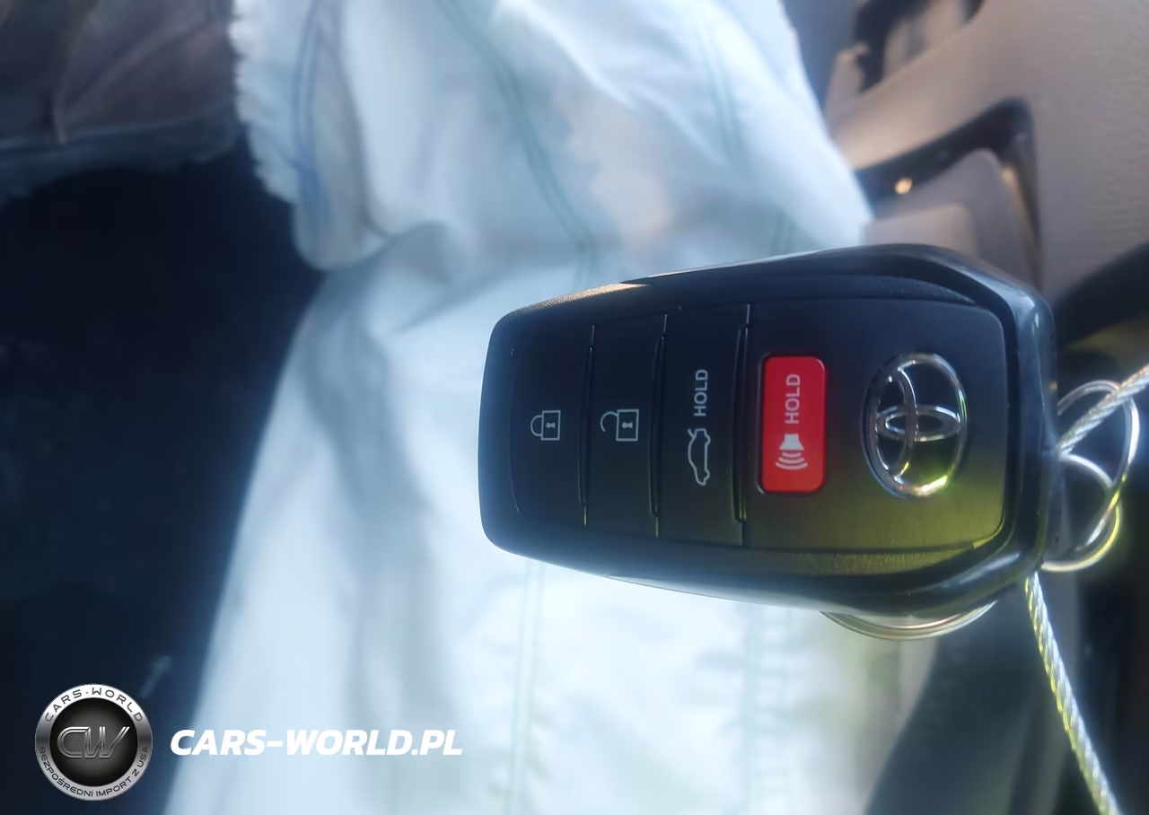 2026 Toyota Camry Se VIN:4T1DAACK0TU676992 - 11