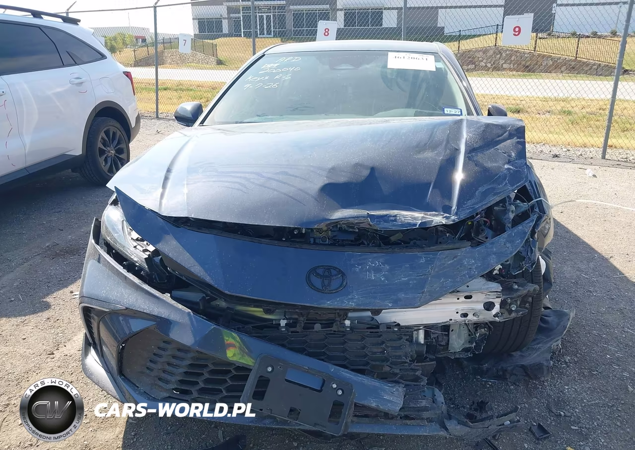 2026 Toyota Camry Se VIN:4T1DAACK0TU676992 - 12