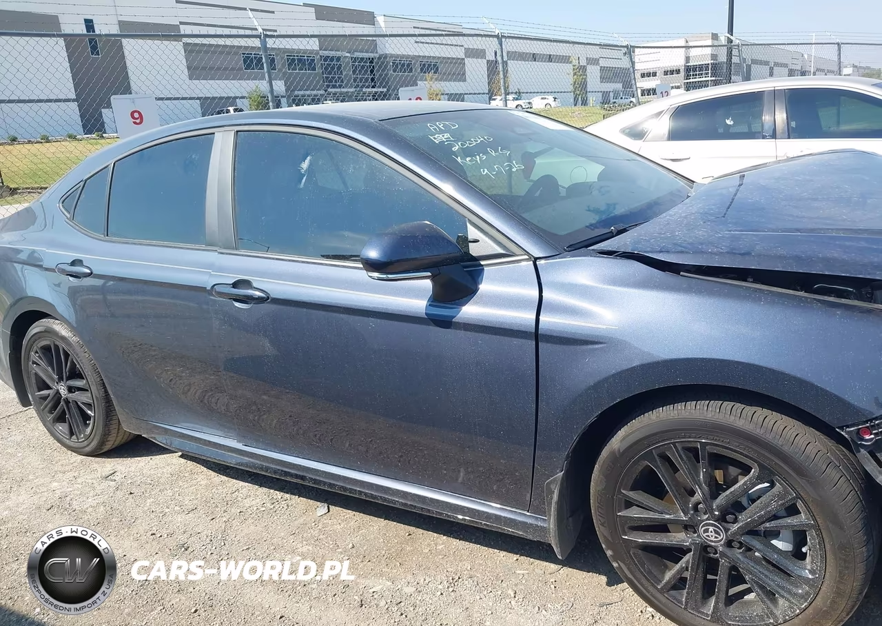 2026 Toyota Camry Se VIN:4T1DAACK0TU676992 - 13