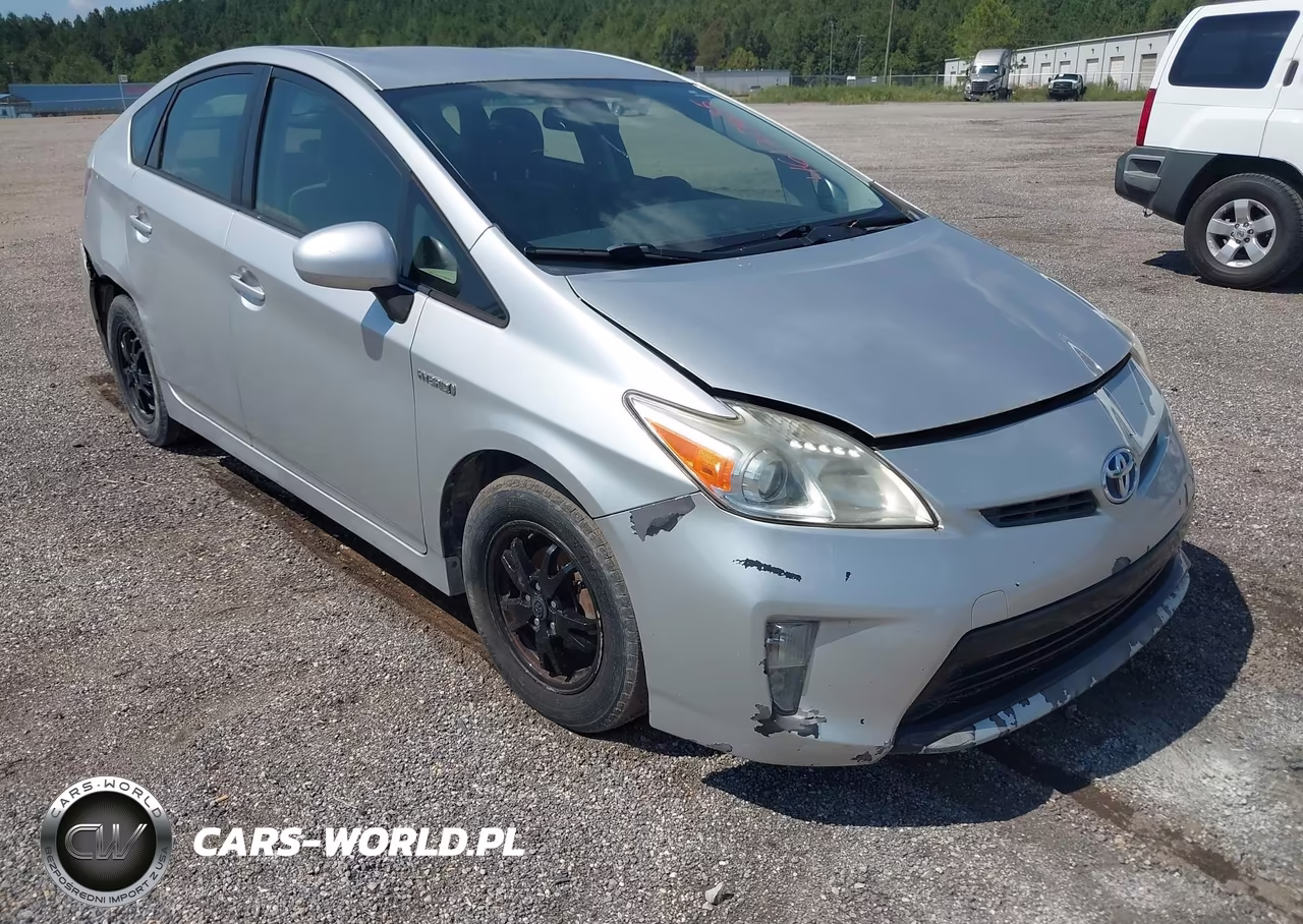 2013 Toyota Prius Three – zdjęcie 1 z 16