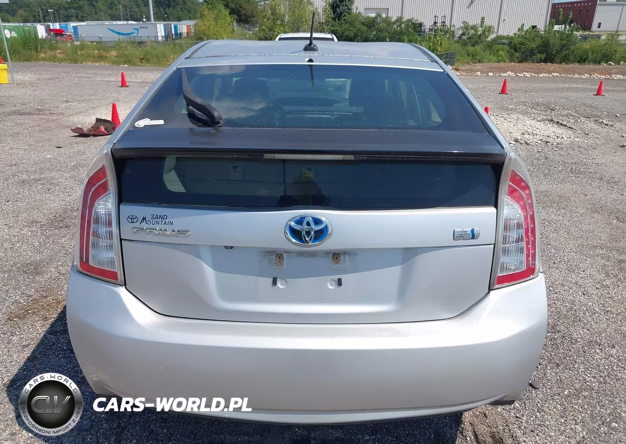 2013 Toyota Prius Three VIN:JTDKN3DU8D5587890 - 16