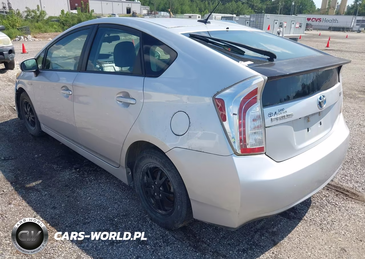 2013 Toyota Prius Three VIN:JTDKN3DU8D5587890 - 3