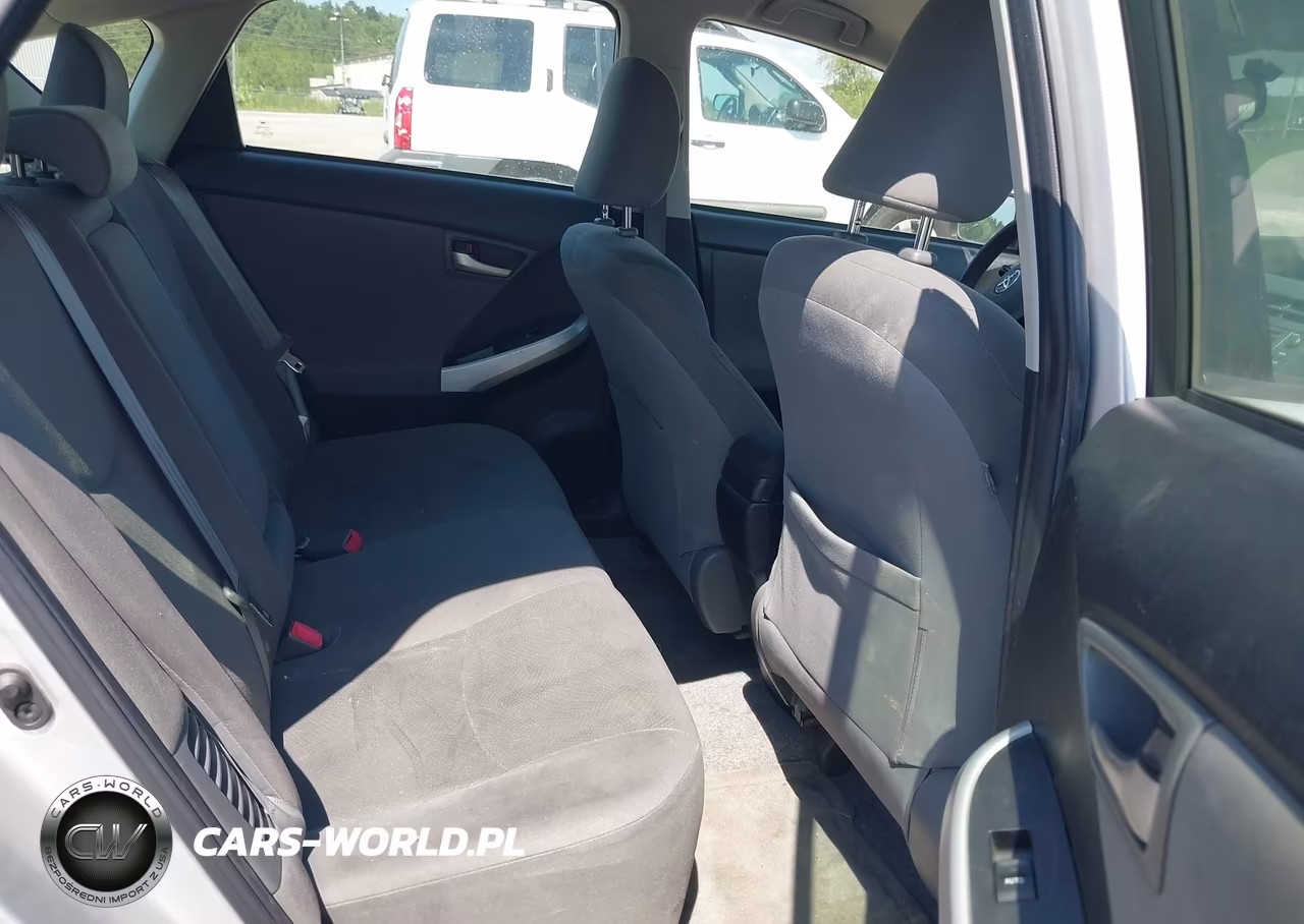 2013 Toyota Prius Three VIN:JTDKN3DU8D5587890 - 8