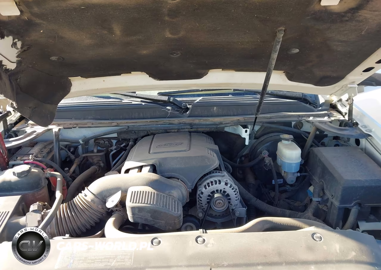 2010 Chevrolet Suburban 1500 Ltz VIN:1GNUKKE3XAR160109 - 10