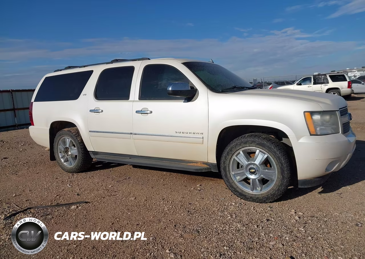 2010 Chevrolet Suburban 1500 Ltz VIN:1GNUKKE3XAR160109 - 13