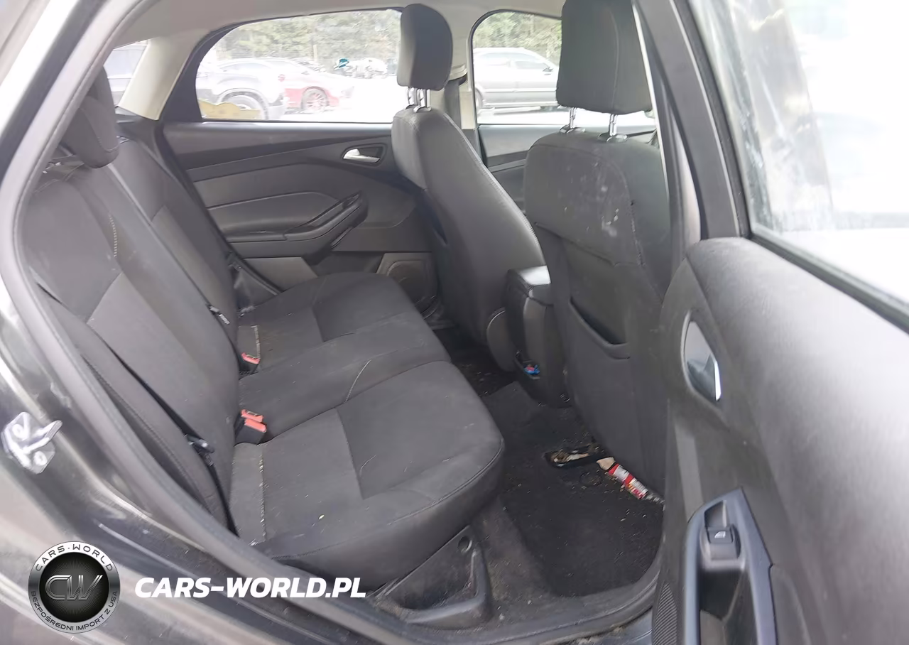 2016 Ford Focus Se VIN:1FADP3K26GL369988 - 8