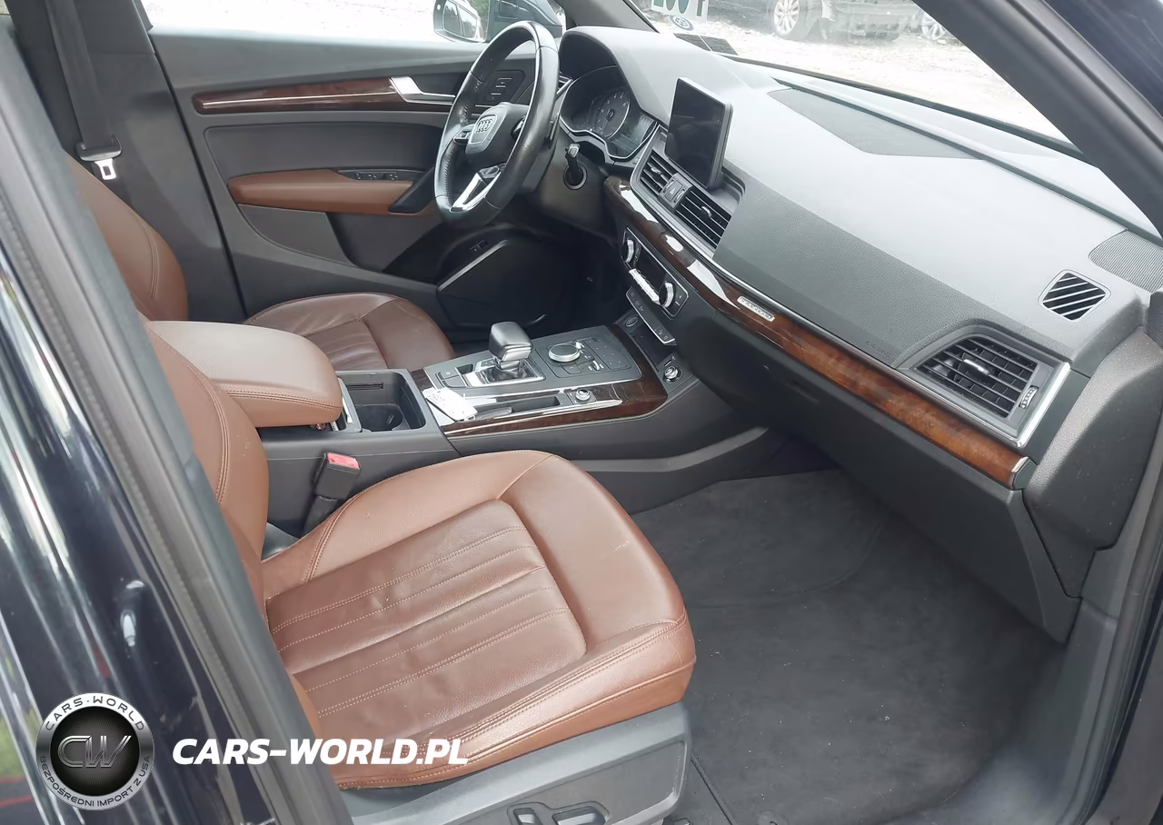 2019 Audi Q5 45 Premium VIN:WA1ANAFY4K2097469 - 5