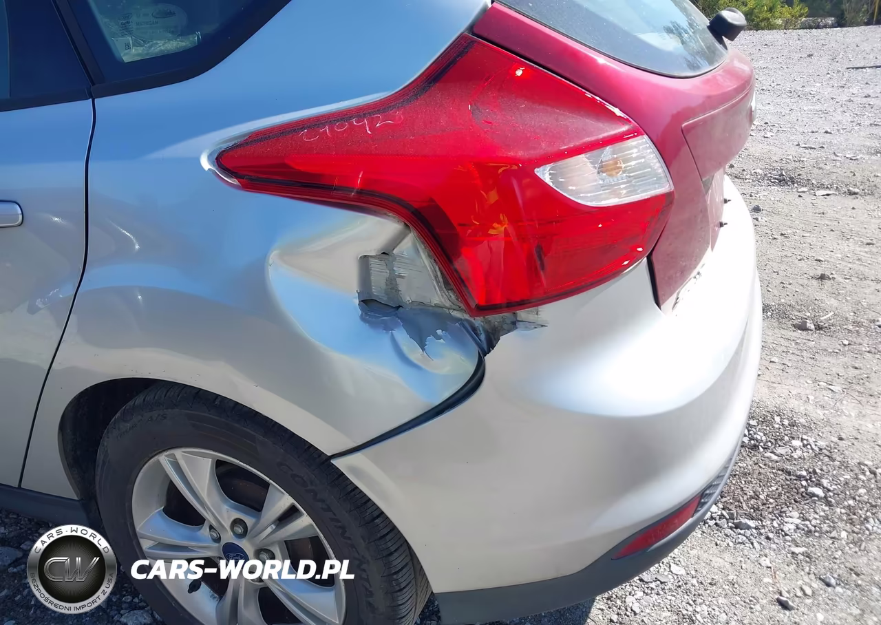 2014 Ford Focus Se VIN:1FADP3K2XEL367030 - 6