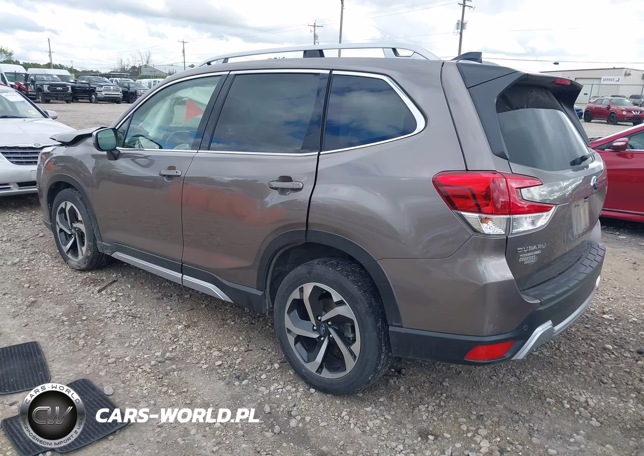 2024 Subaru Forester Touring VIN:JF2SKAMC8RH498543 - 3