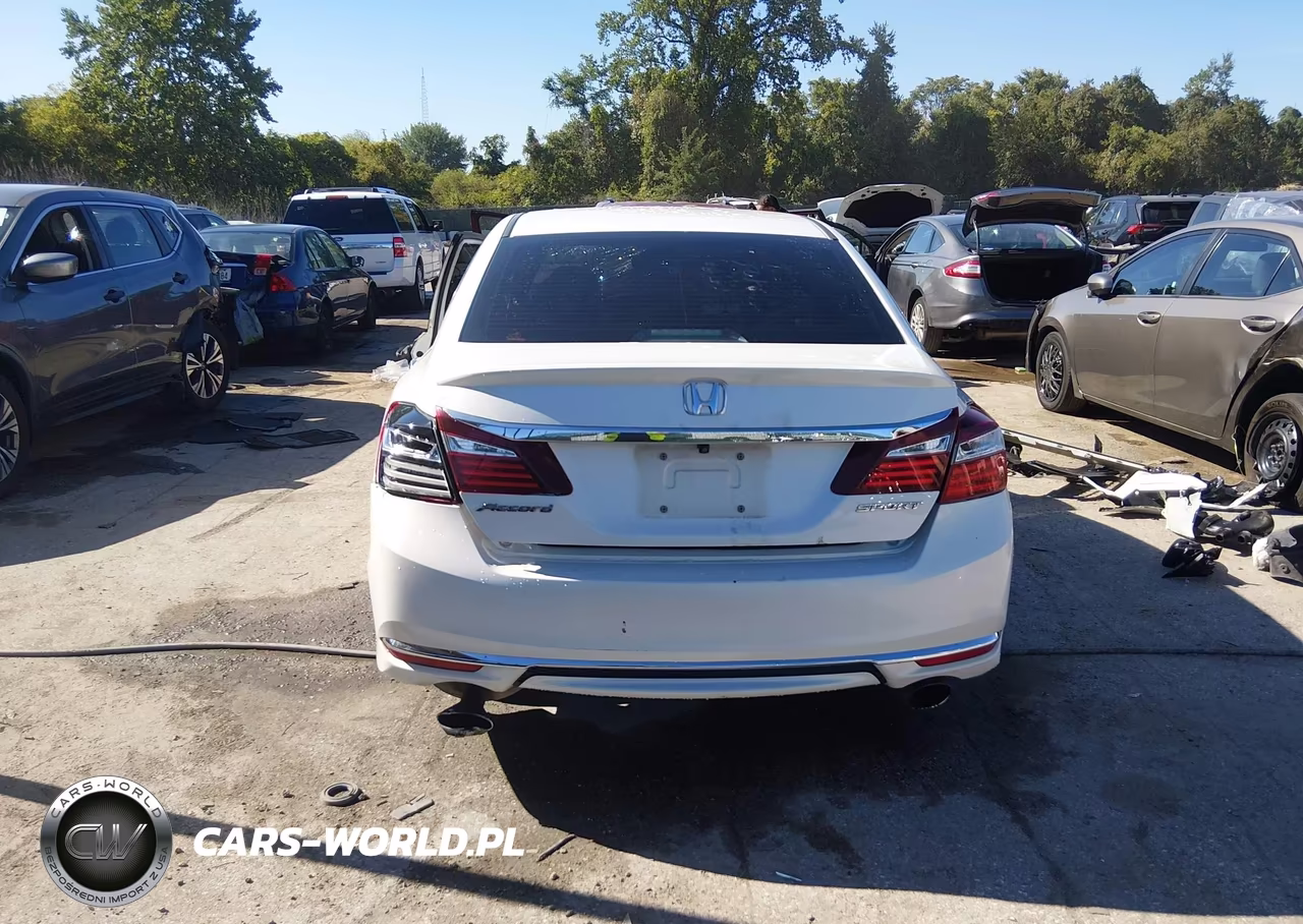 2016 Honda Accord Sport VIN:1HGCR2F5XGA052033 - 17