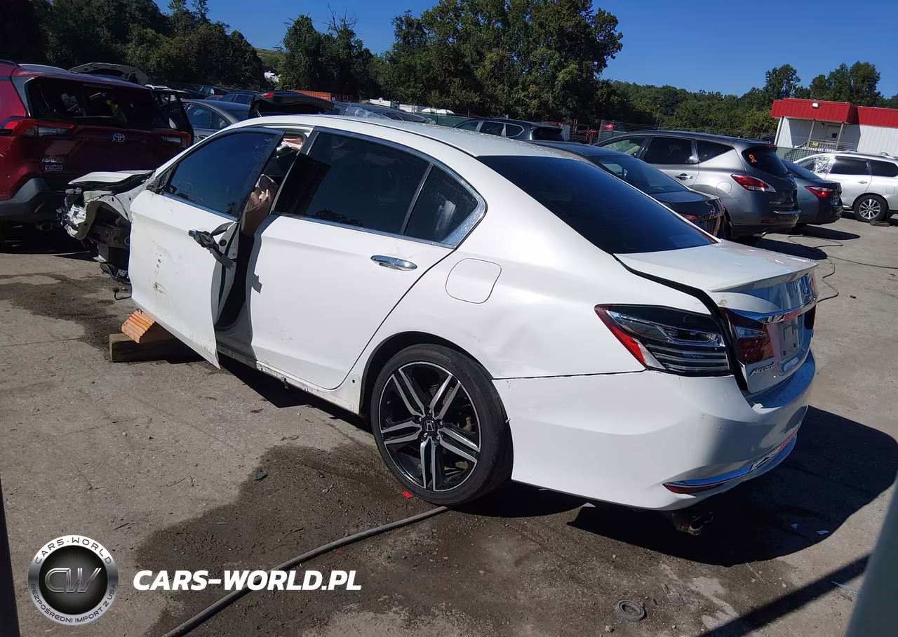 2016 Honda Accord Sport VIN:1HGCR2F5XGA052033 - 3