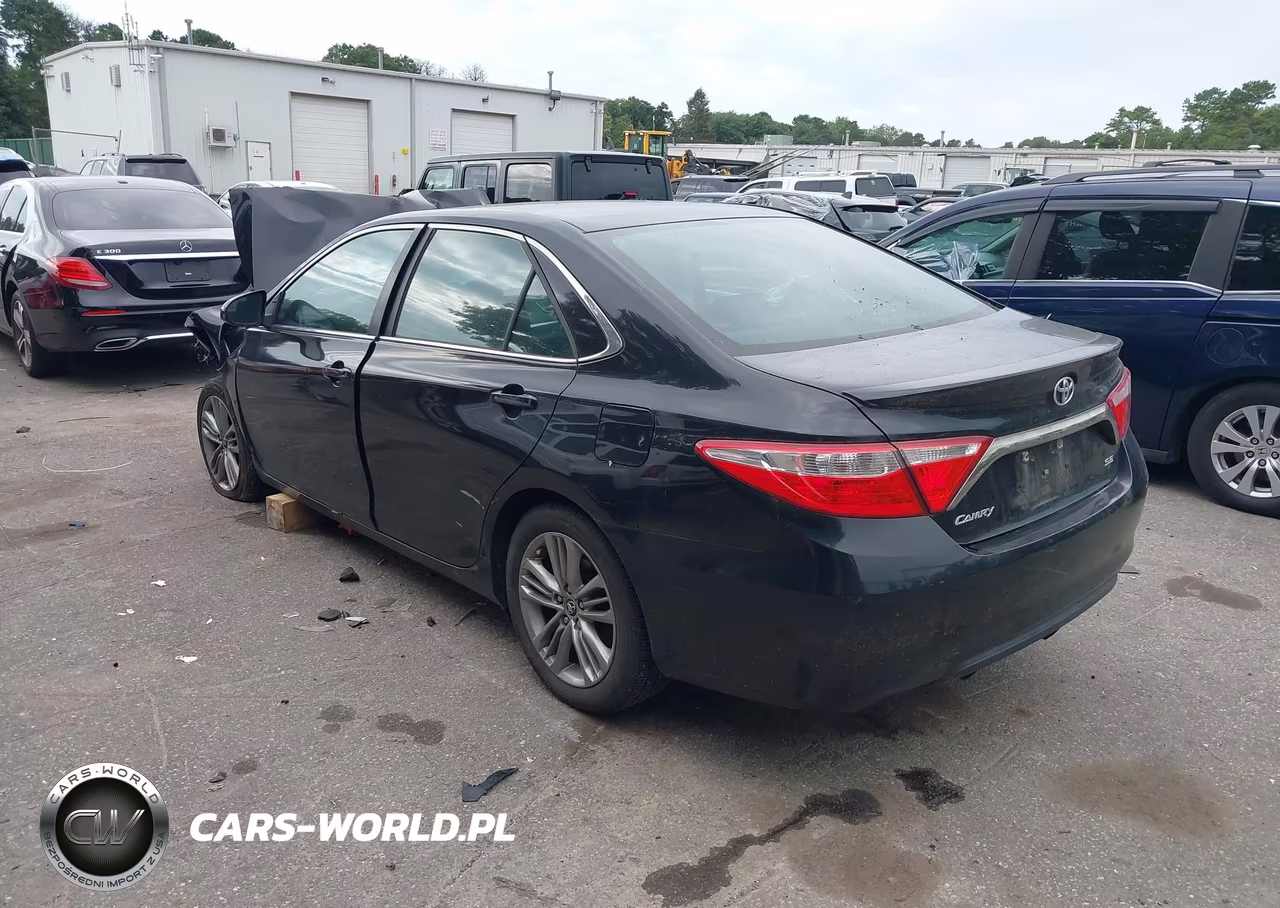 2015 Toyota Camry Se VIN:4T1BF1FK0FU034863 - 3