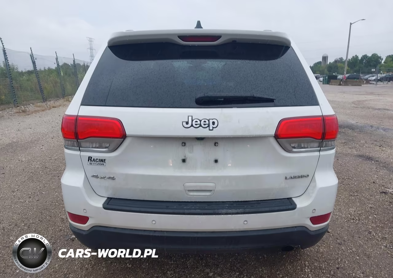 2017 Jeep Grand Cherokee Laredo 4X4 VIN:1C4RJFAG4HC912563 - 16