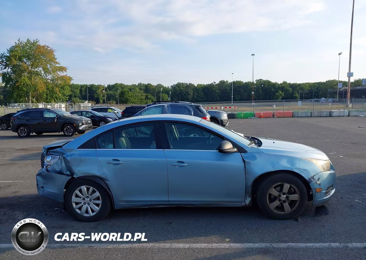2011 Chevrolet Cruze Ls VIN:1G1PC5SH9B7101269 - 13