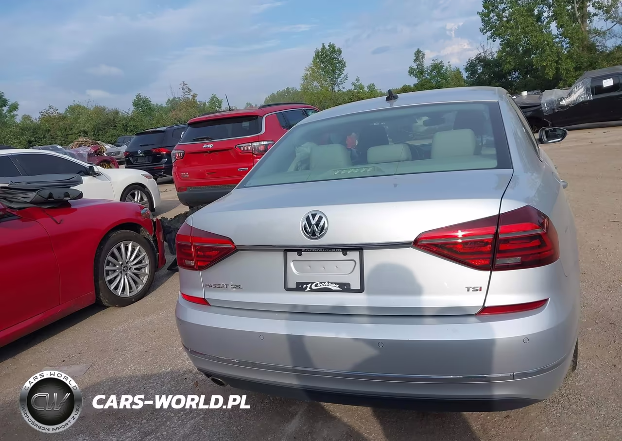 2017 Volkswagen Passat 1.8T Sel Premium VIN:1VWCT7A3XHC084308 - 17