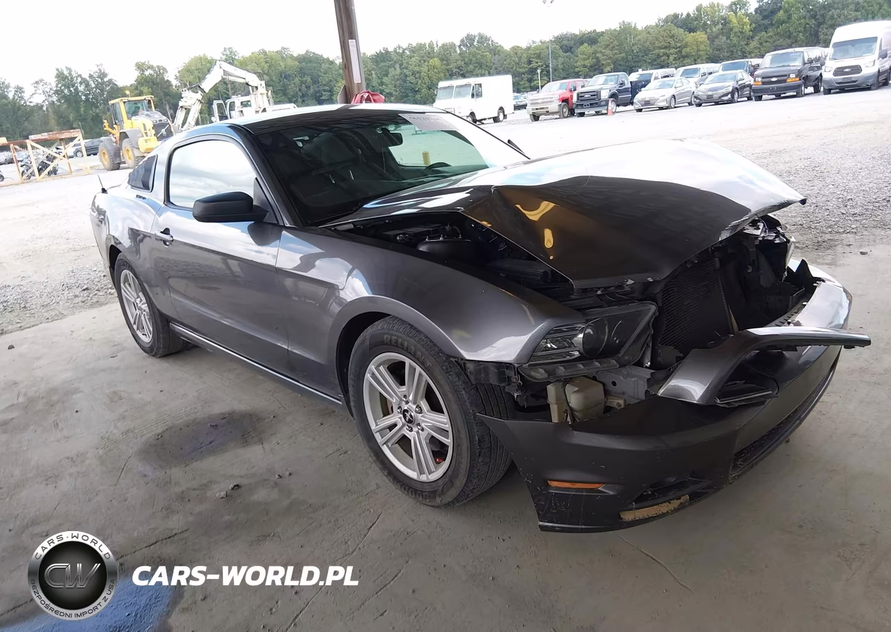 2014 Ford Mustang V6