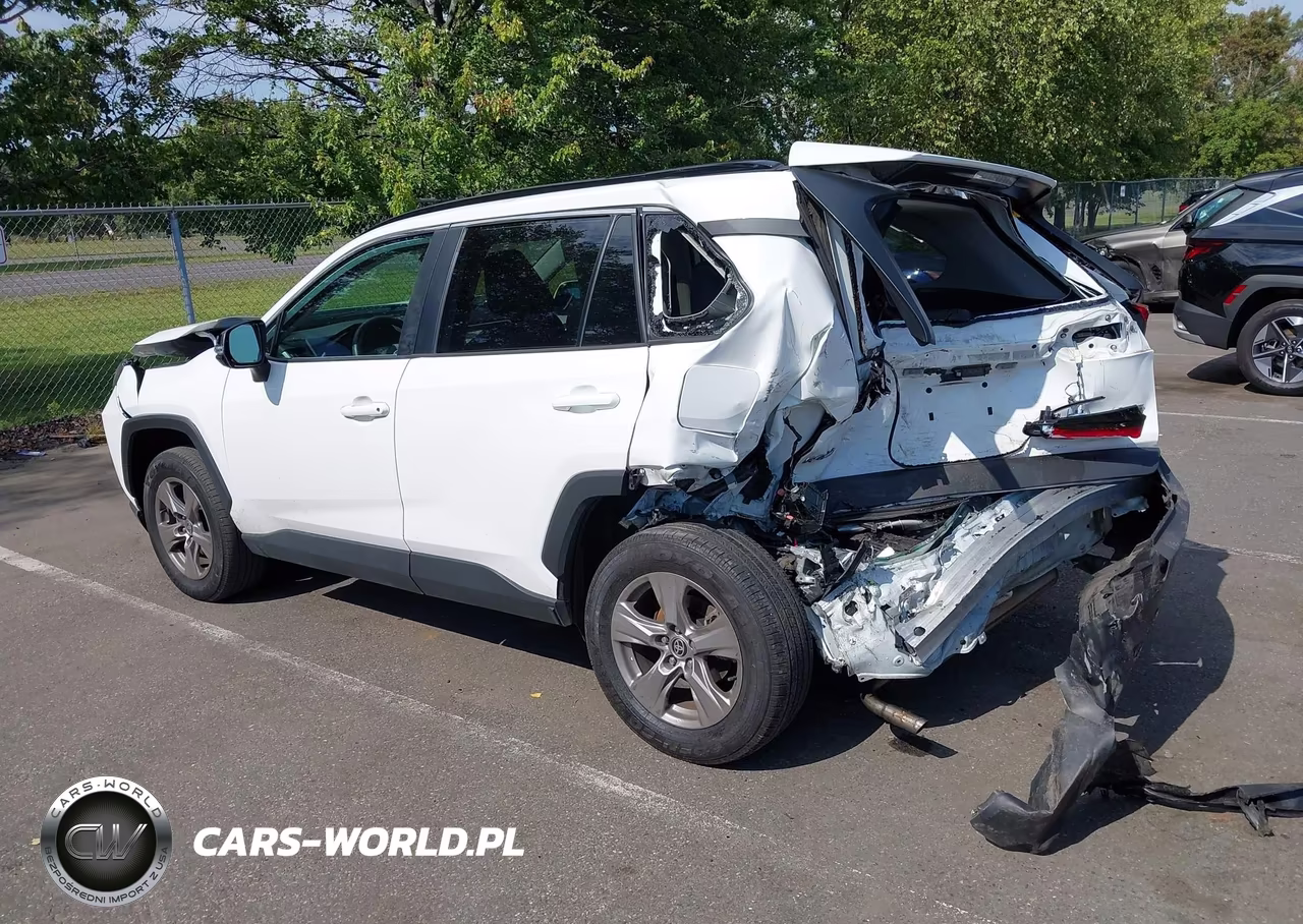 2023 Toyota Rav4 Xle VIN:2T3P1RFV8PC350793 - 3