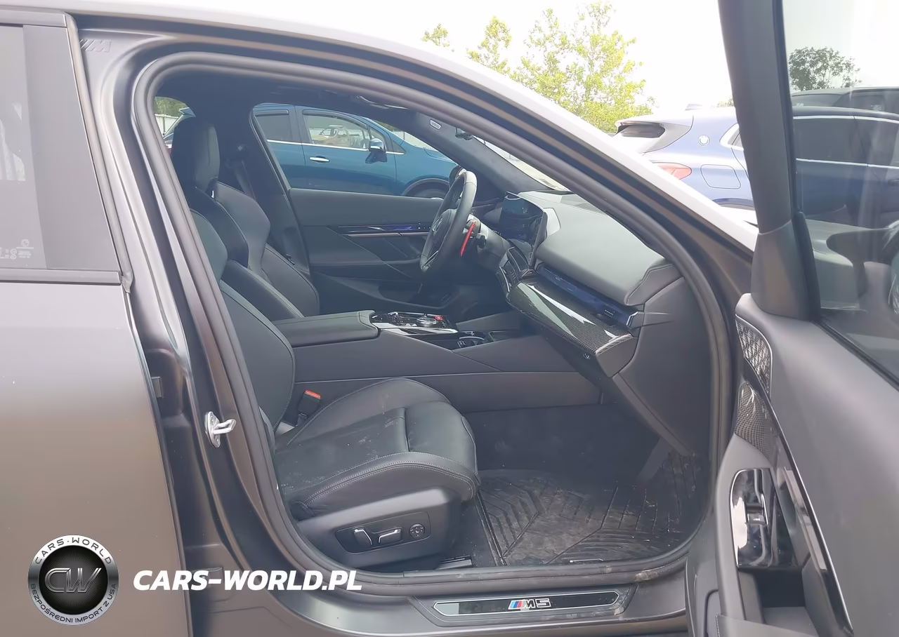 2026 BMW M5 VIN:WBS83FK02TCW67948 - 3