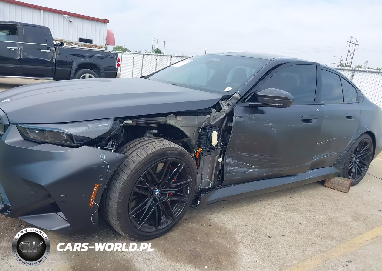 2026 BMW M5 VIN:WBS83FK02TCW67948 - 4