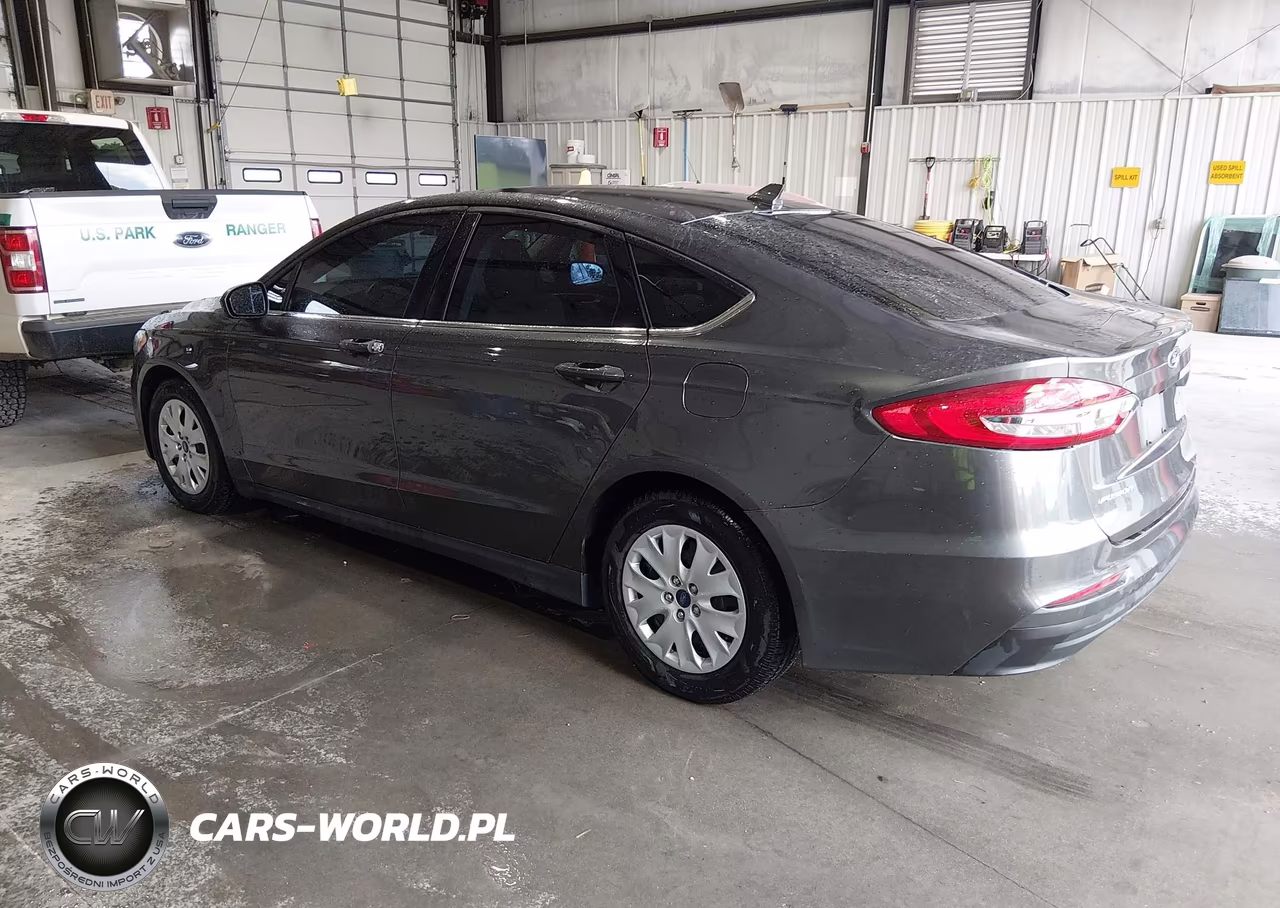 2020 Ford Fusion S VIN:3FA6P0G77LR245350 - 3