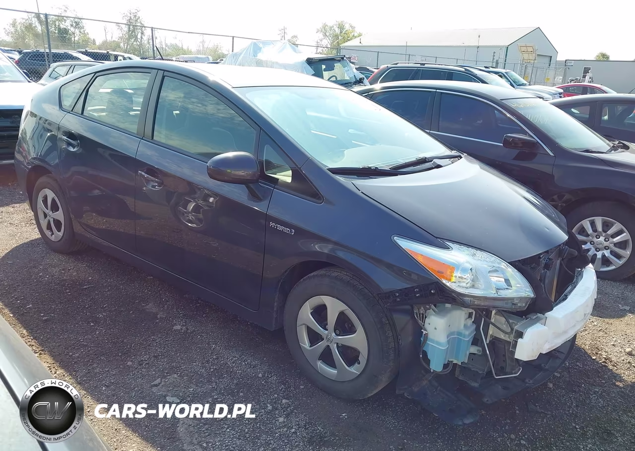 2014 Toyota Prius Two VIN:JTDKN3DU2E1751420 - 1