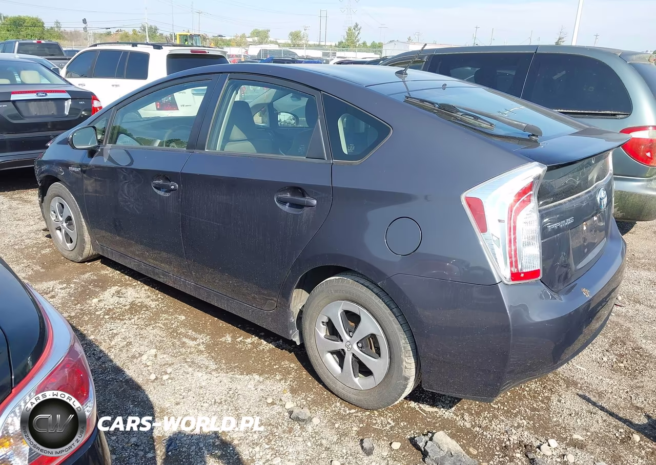 2014 Toyota Prius Two VIN:JTDKN3DU2E1751420 - 3