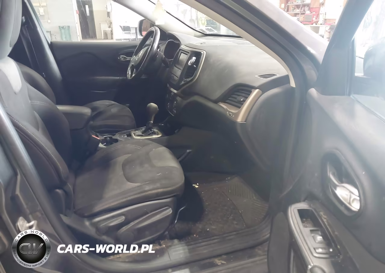 2014 Jeep Cherokee Altitude VIN:1C4PJMCS8EW294977 - 5
