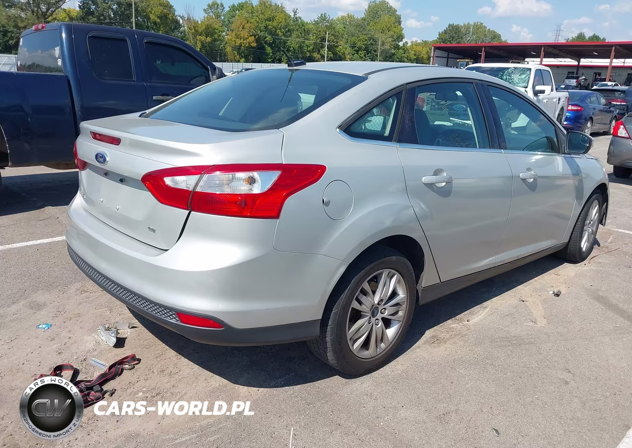2012 Ford Focus Sel VIN:1FAHP3H23CL387948 - 4
