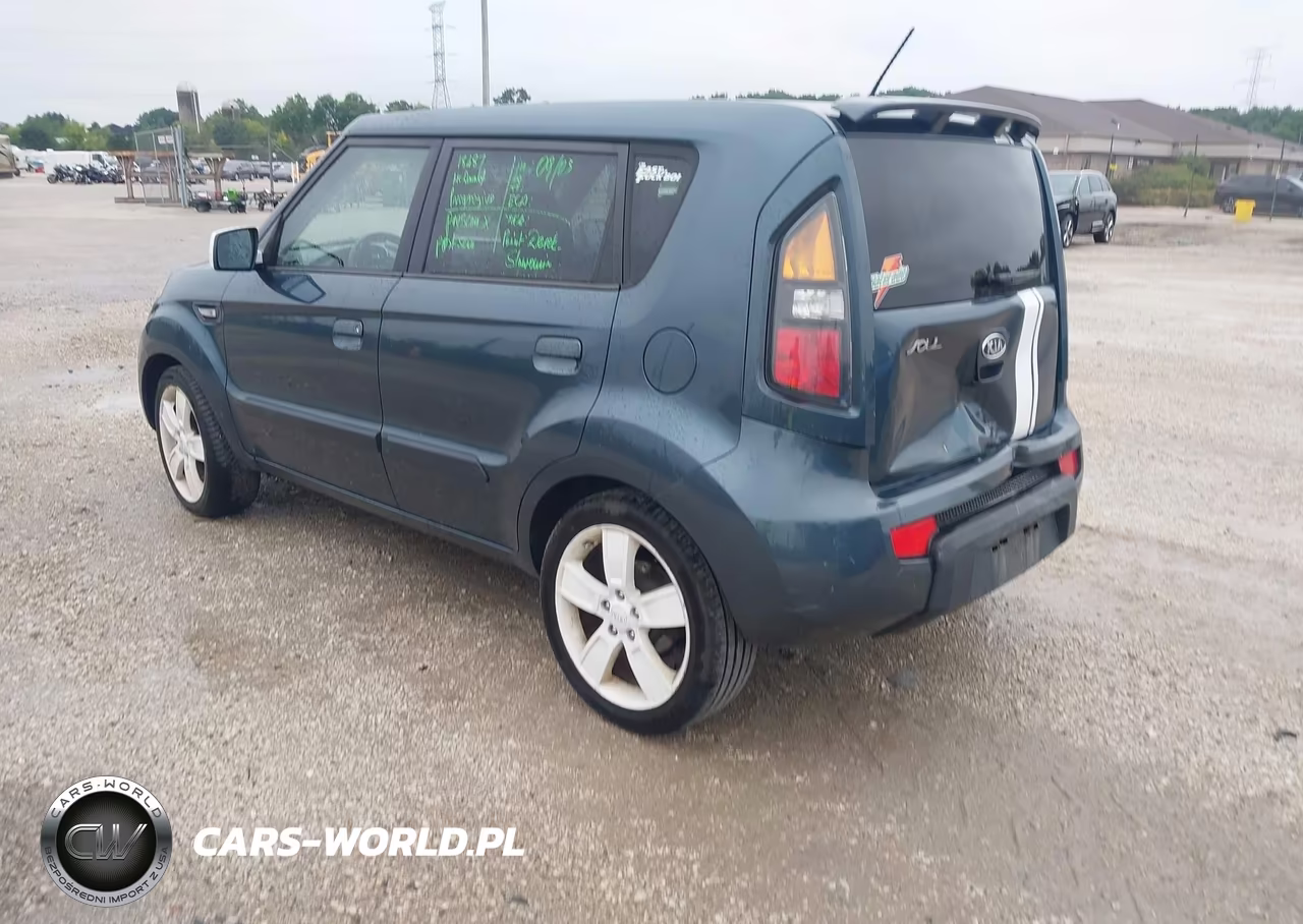 2010 Kia Soul + VIN:KNDJT2A2XA7072260 - 3